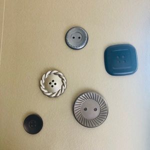 Button Wall Decor Set